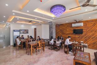 fabhotel meridian inn