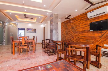 fabhotel meridian inn