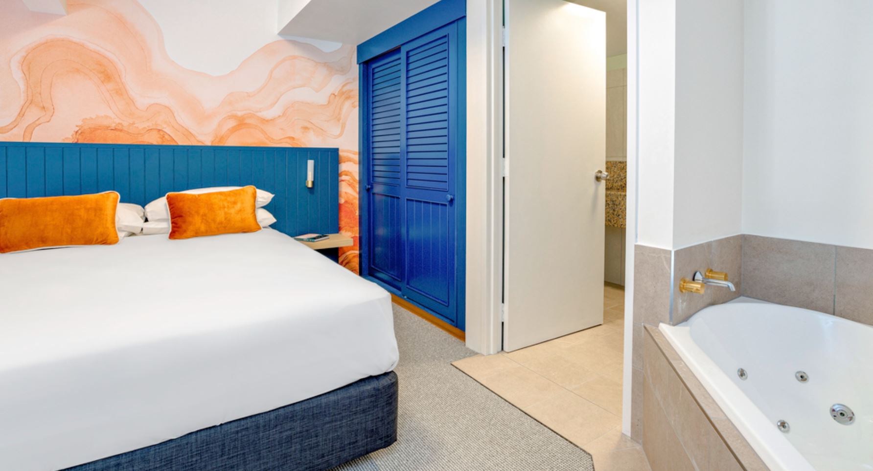 mercure cairns