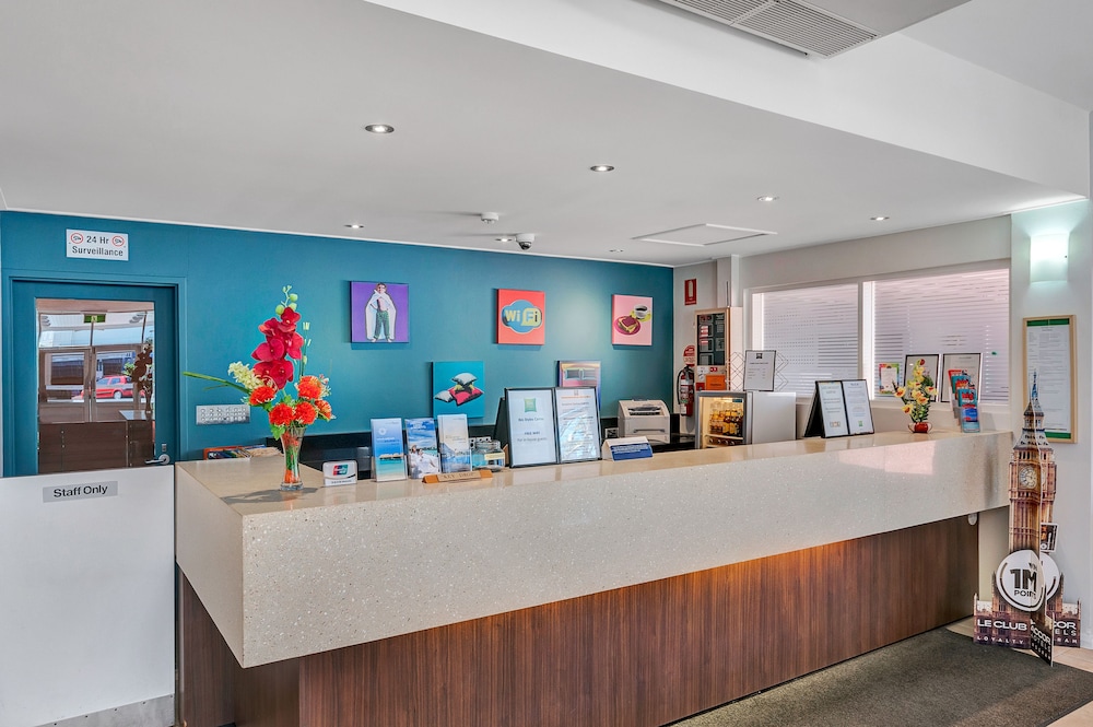 mercure cairns