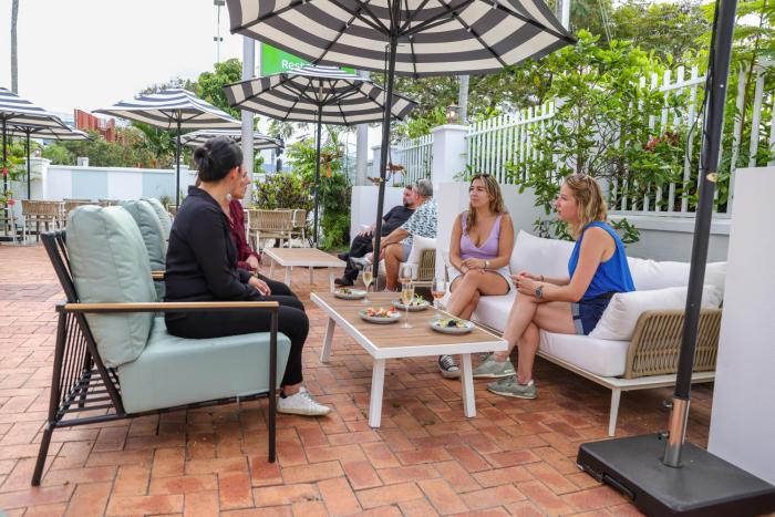 mercure cairns
