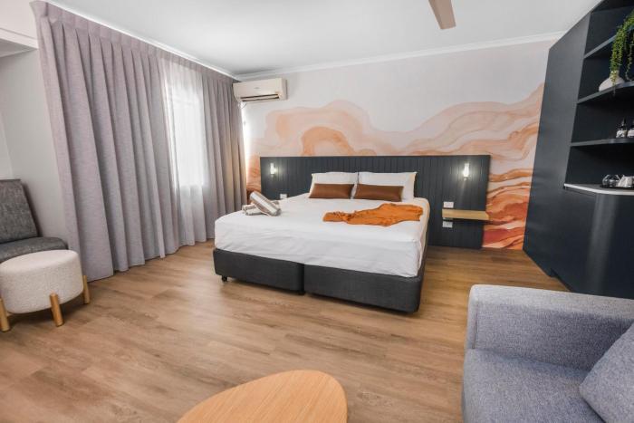 mercure cairns