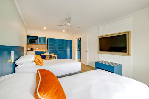 mercure cairns