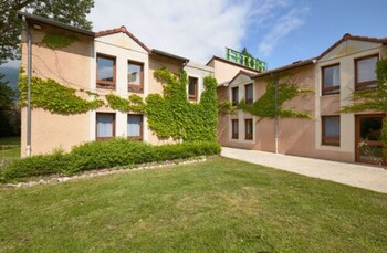 logis des trois massifs