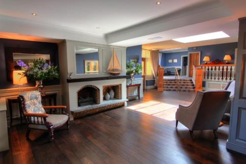 the devon inn hotel