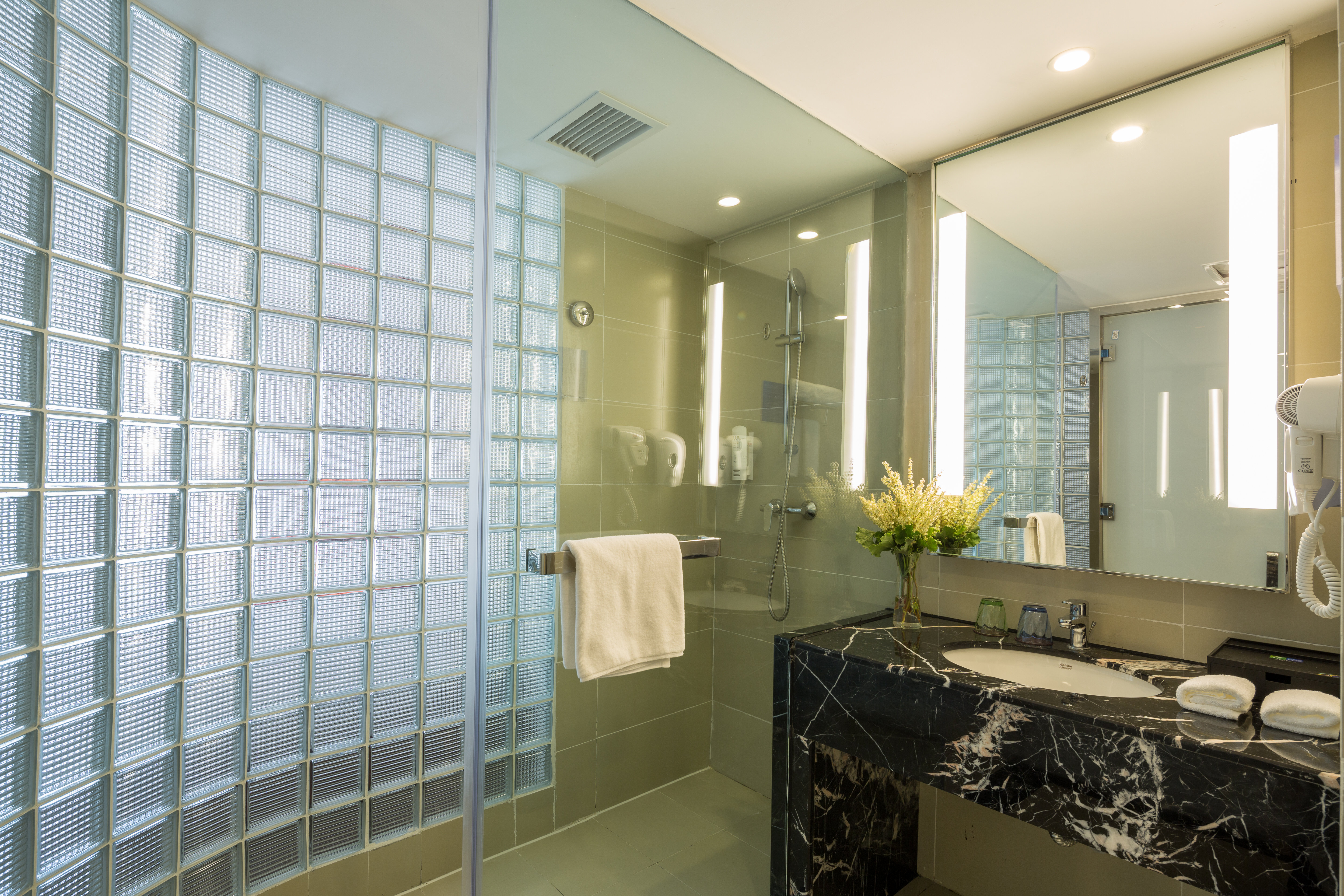 holiday inn express daocheng yading an ihg hotel