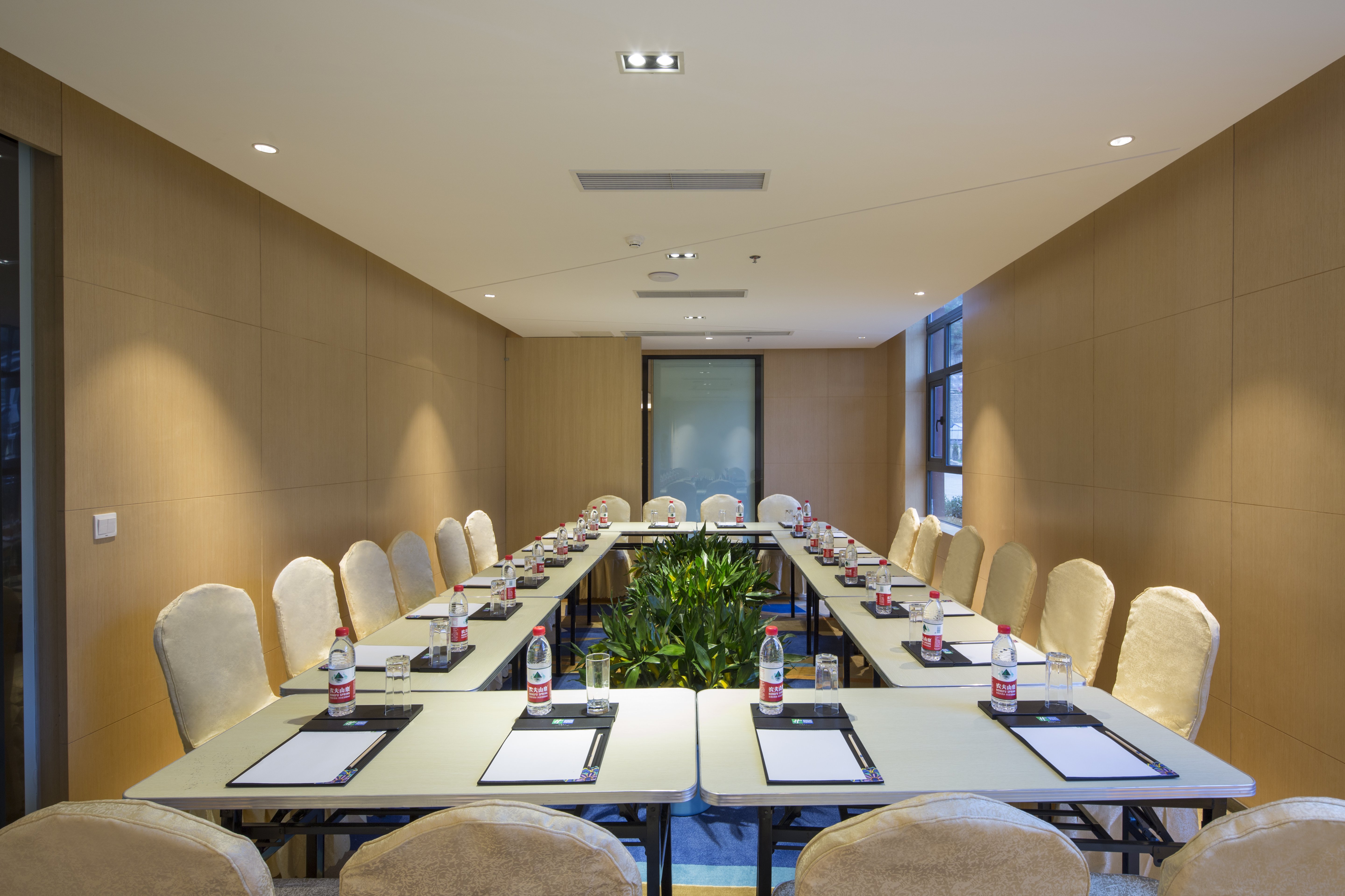 holiday inn express daocheng yading an ihg hotel