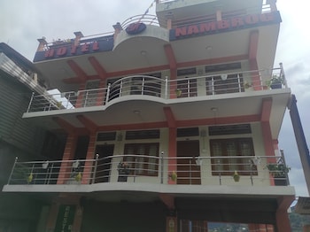 hotel nambrog bomdila