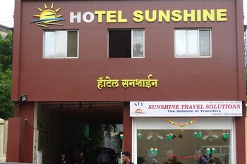 hotel sunshine airport