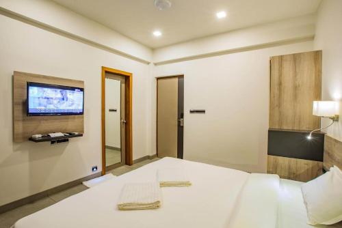 coastal pearl hotel margao railway station