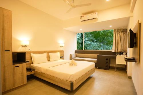 coastal pearl hotel margao railway station