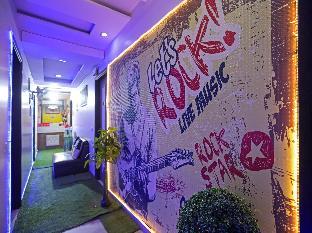 Ghoomle Season Rooms Grand,Pitampura,3 star