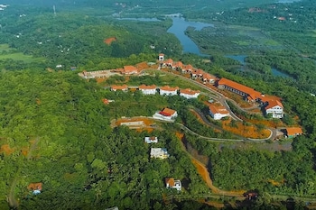 niraamaya retreats vaidekam kannur