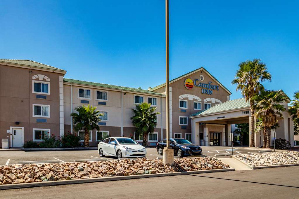 comfort inn tucson central