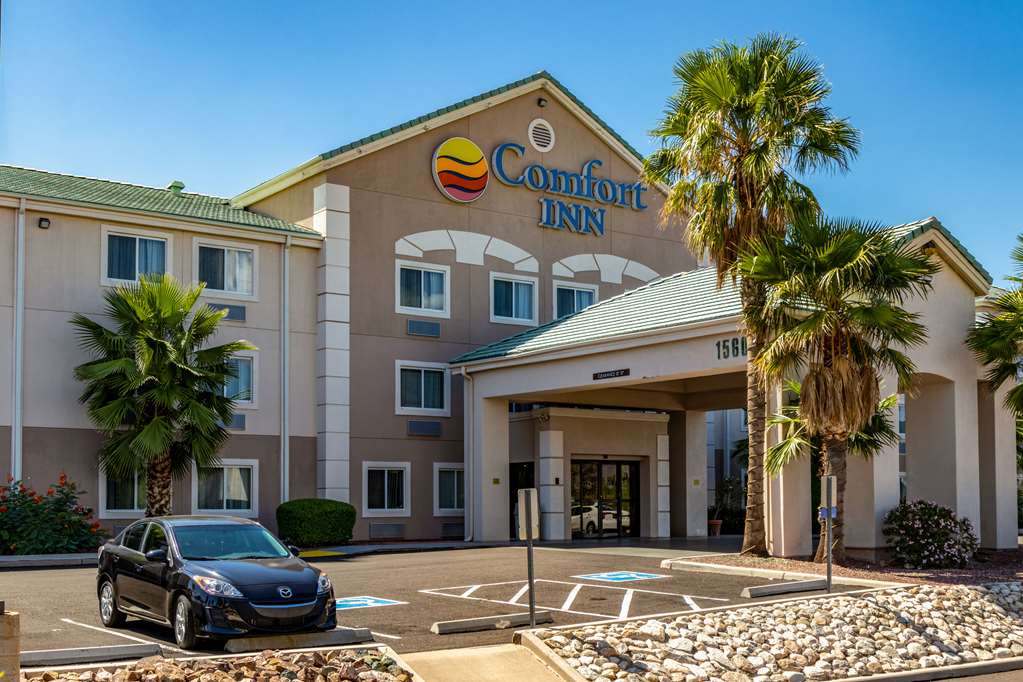 comfort inn tucson central