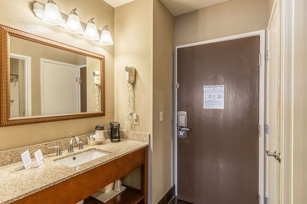 comfort inn tucson central