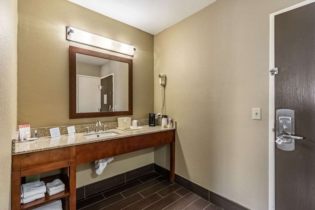 comfort inn tucson central