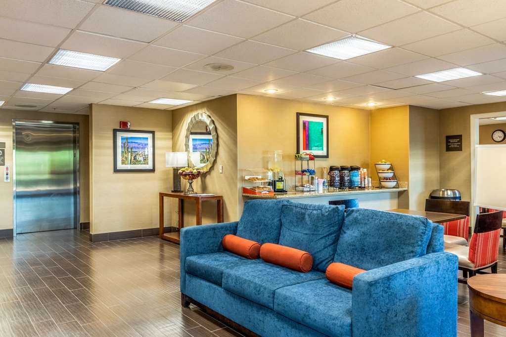 comfort inn tucson central