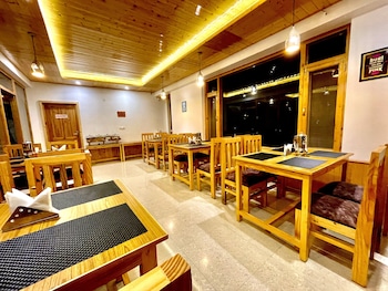 manali outdoor retreat by sheosante