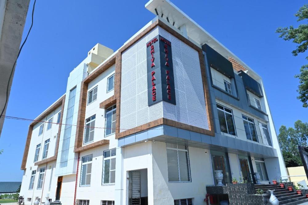shiva palace by golden leaf hotels