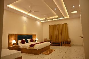 shiva palace by golden leaf hotels