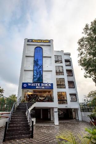 Hotel White Rock By The Solitaire Hospitality