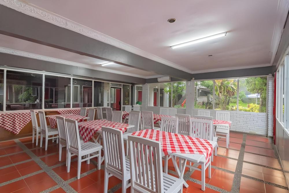 reddoorz plus otista garut