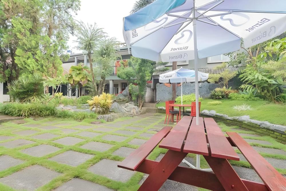reddoorz plus otista garut