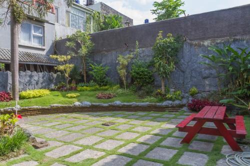 reddoorz plus otista garut