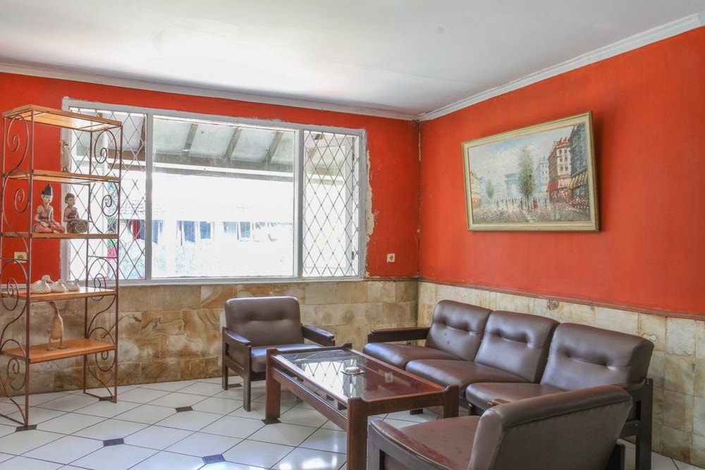 reddoorz plus otista garut