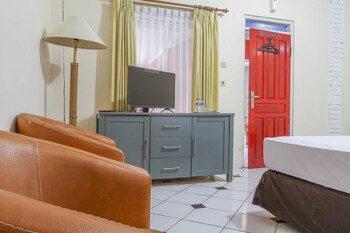 reddoorz plus otista garut