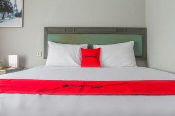 reddoorz plus otista garut