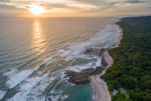 hotel nantipa a tico beach experience