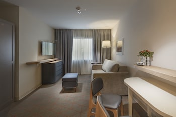 holiday inn and suites aguascalientes an ihg hotel