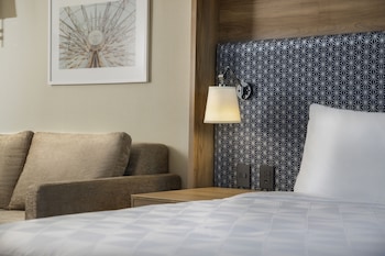 holiday inn and suites aguascalientes an ihg hotel