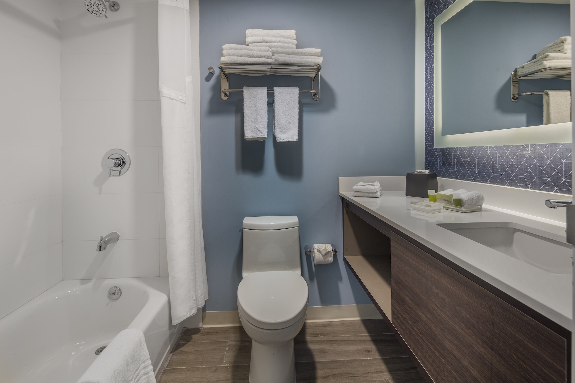 holiday inn and suites aguascalientes an ihg hotel