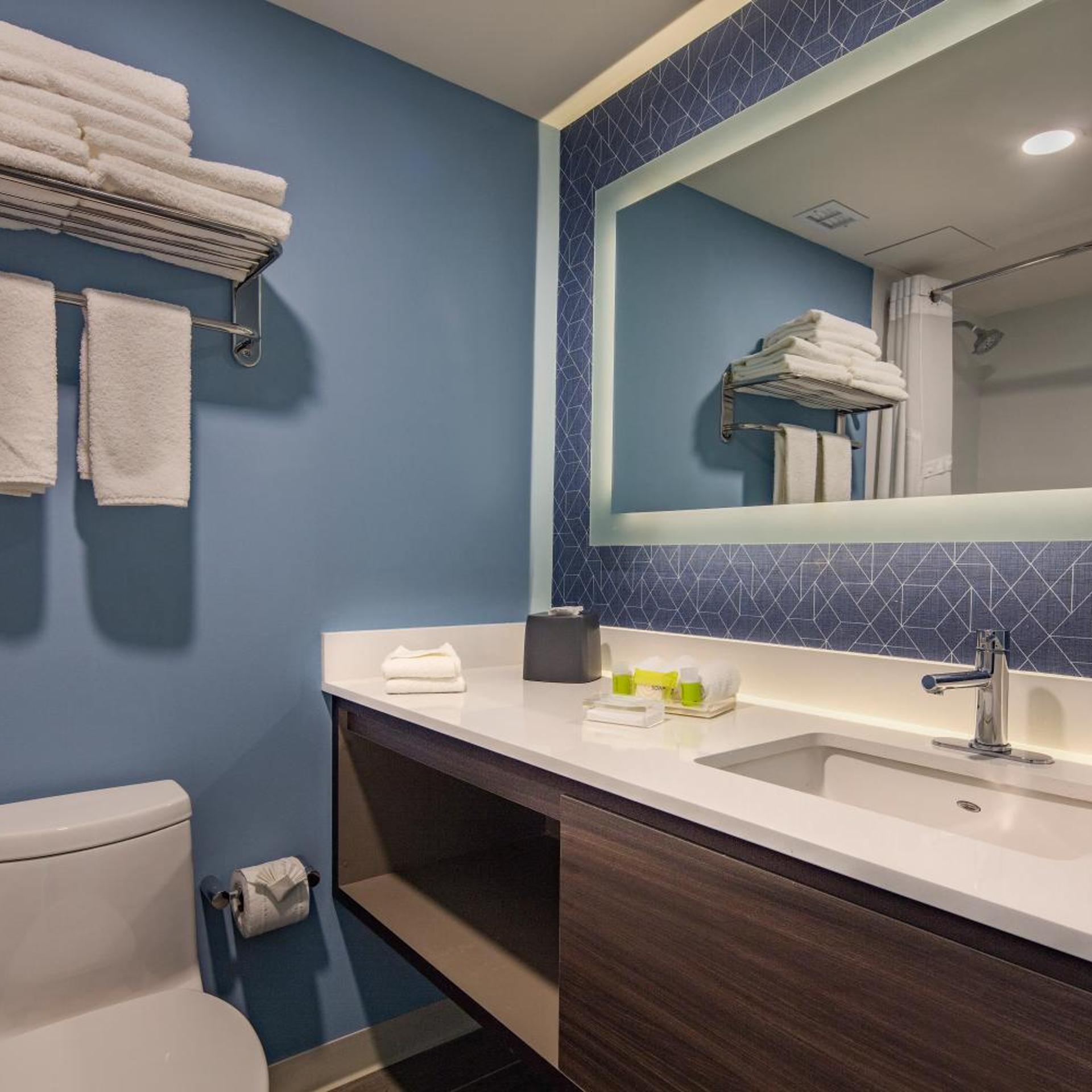 holiday inn and suites aguascalientes an ihg hotel