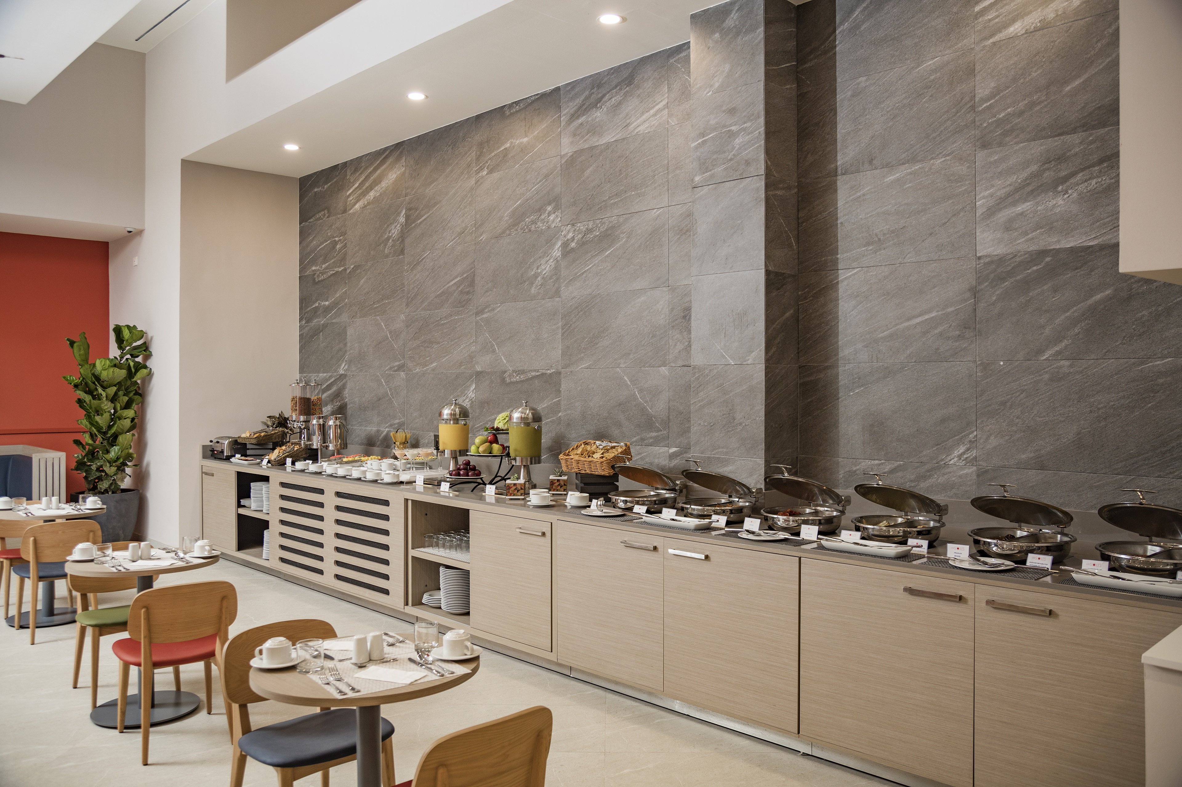 holiday inn and suites aguascalientes an ihg hotel