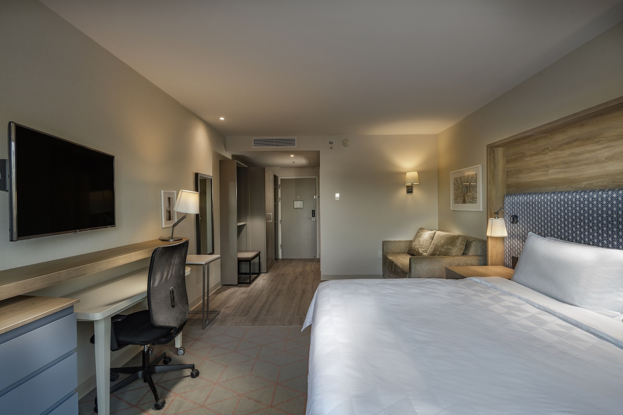 holiday inn and suites aguascalientes an ihg hotel