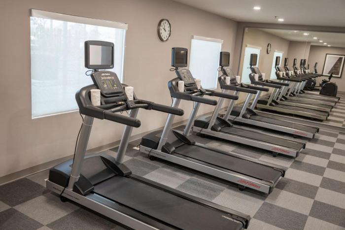 holiday inn and suites aguascalientes an ihg hotel