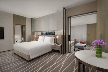 crowne plaza shanghai nanjing road by ihg