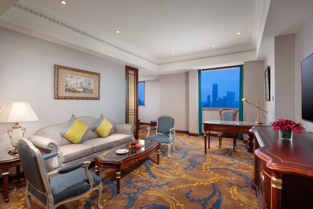 crowne plaza shanghai nanjing road by ihg