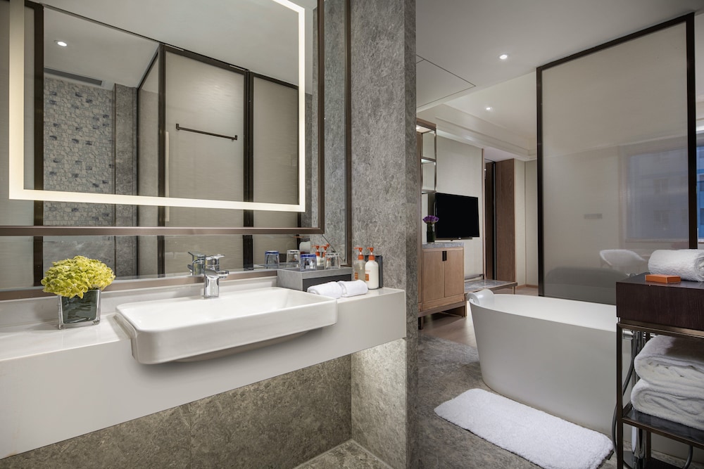 crowne plaza shanghai nanjing road by ihg