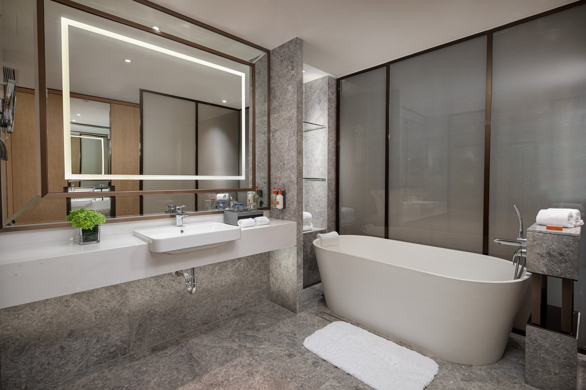 crowne plaza shanghai nanjing road by ihg