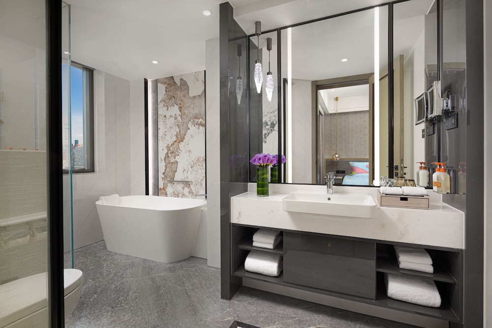 crowne plaza shanghai nanjing road by ihg