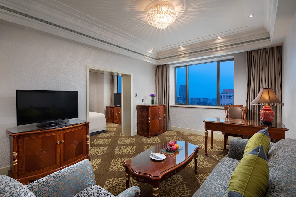 crowne plaza shanghai nanjing road by ihg
