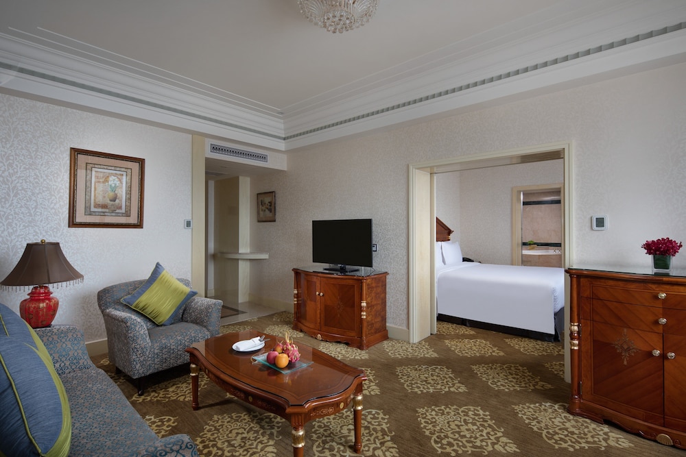 crowne plaza shanghai nanjing road by ihg