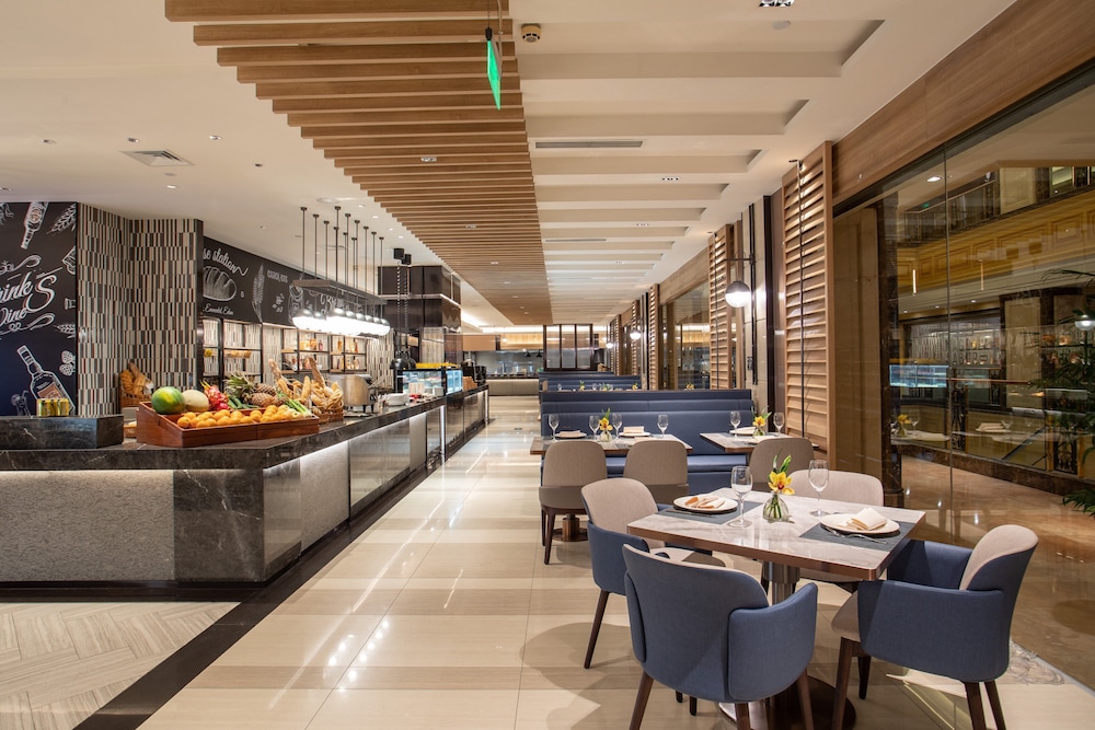 crowne plaza shanghai nanjing road by ihg