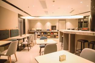 home inn selected hotel shanghai pudong lujiazui oriental pearl store