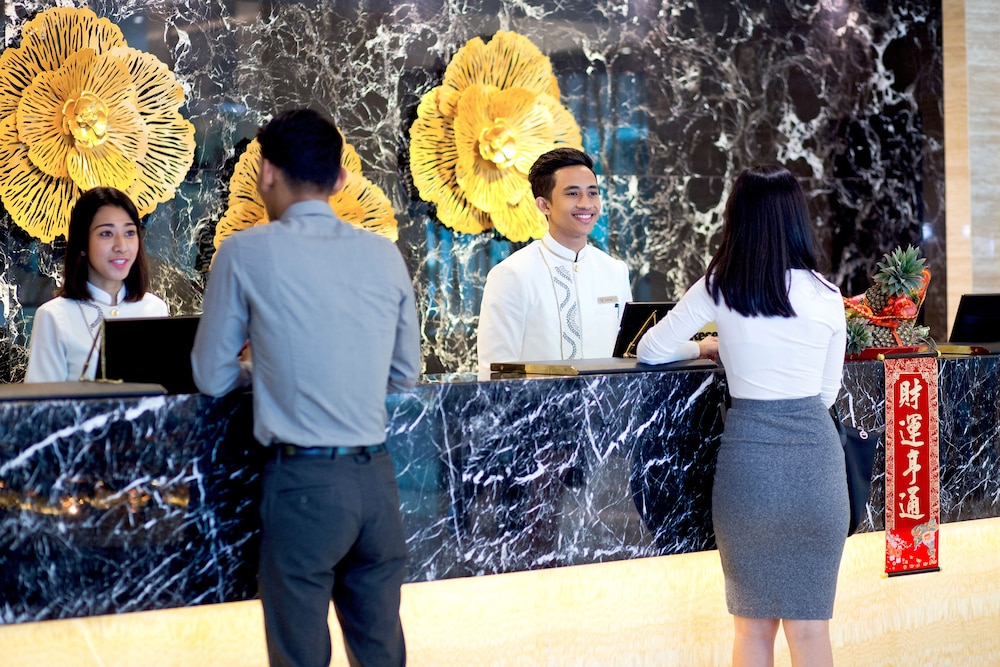 vouk hotel by the blanket